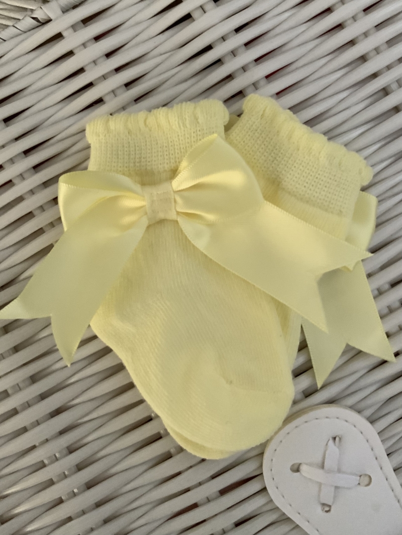 baby girls lemon yellow bow ankle socks