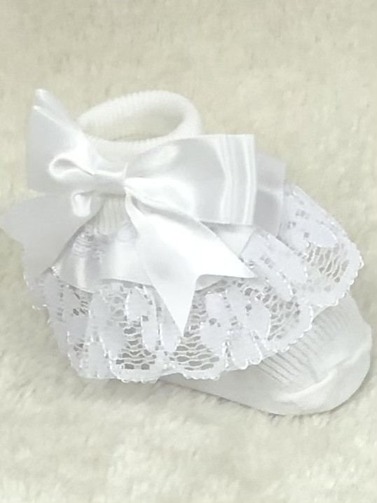 TRADITIONAL IVORY LACE BOW ANKLE SOCKS