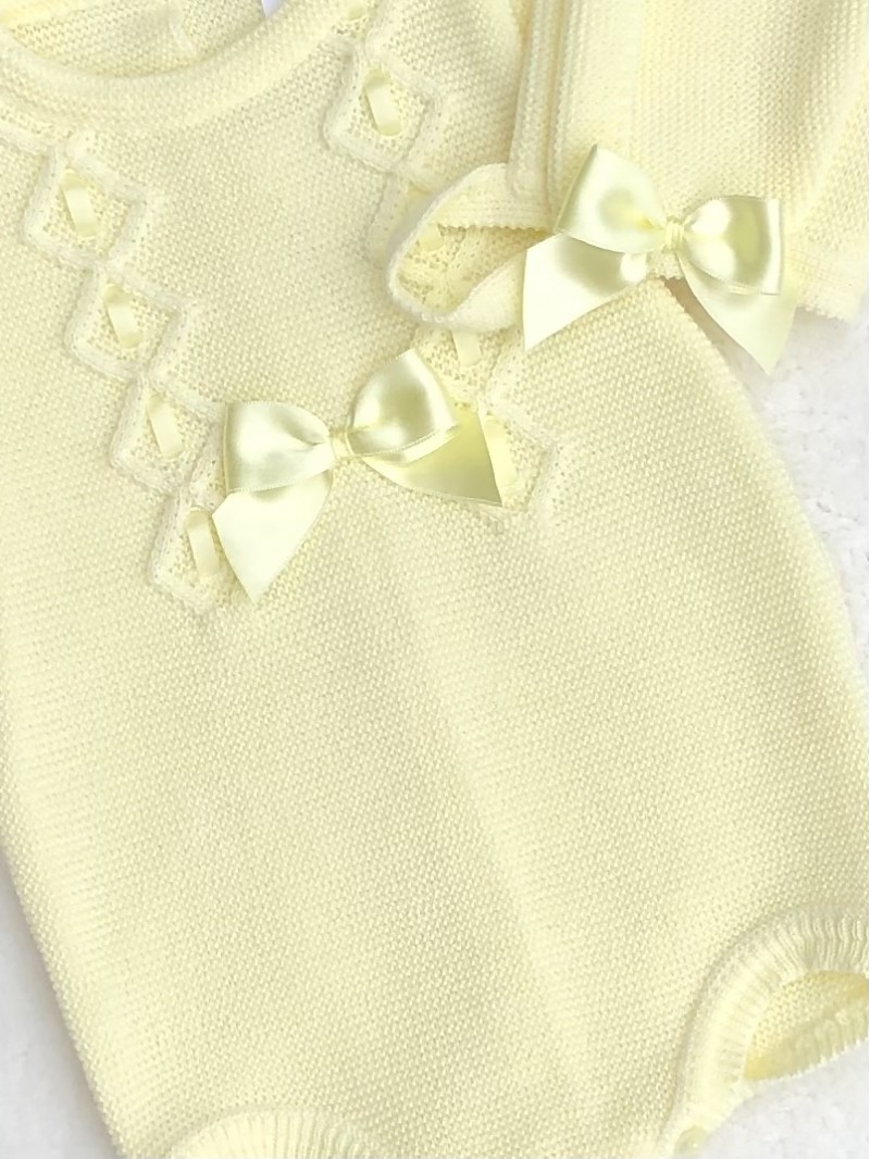 BABIES LEMON CABLE KNITTED ROMPER HAT WITH BO