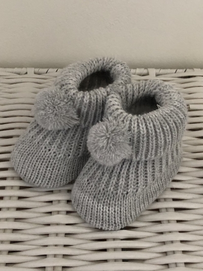 babies unisex grey knitted pom pom bootees 