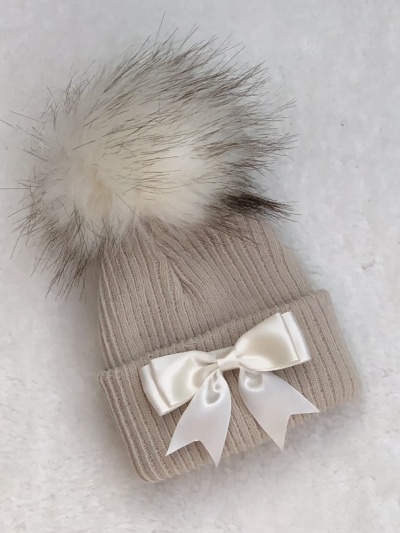 baby girls beige biscuit knitted hat faux fur pom pom bow